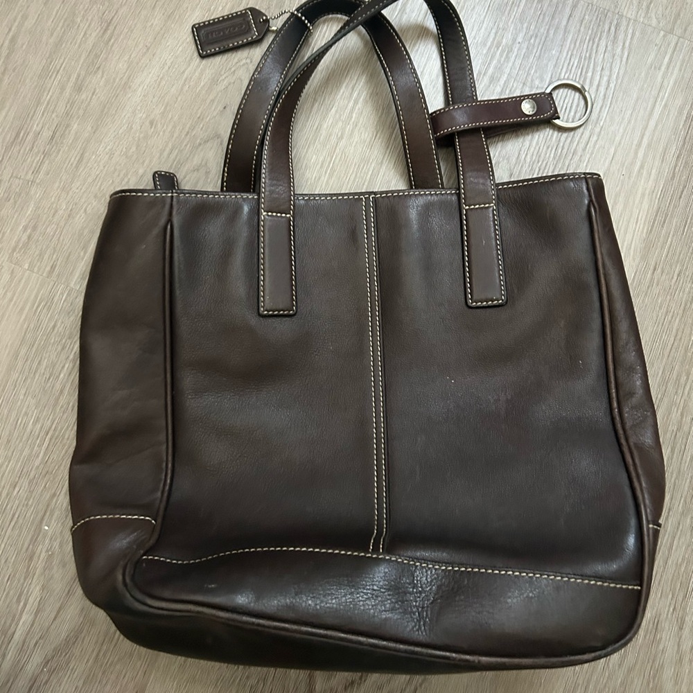 COACH Brown Leather Hampton’s lunch tote with Contrast Stitching